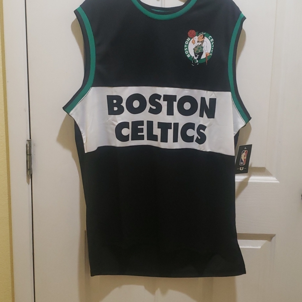 NWT - Mens NBA Boston Celtics Jersey